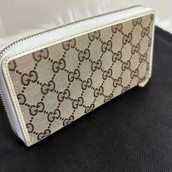 💯Authentic Gucci  Zipped Around Long Wallet🍀 - Picture 3 of 16
